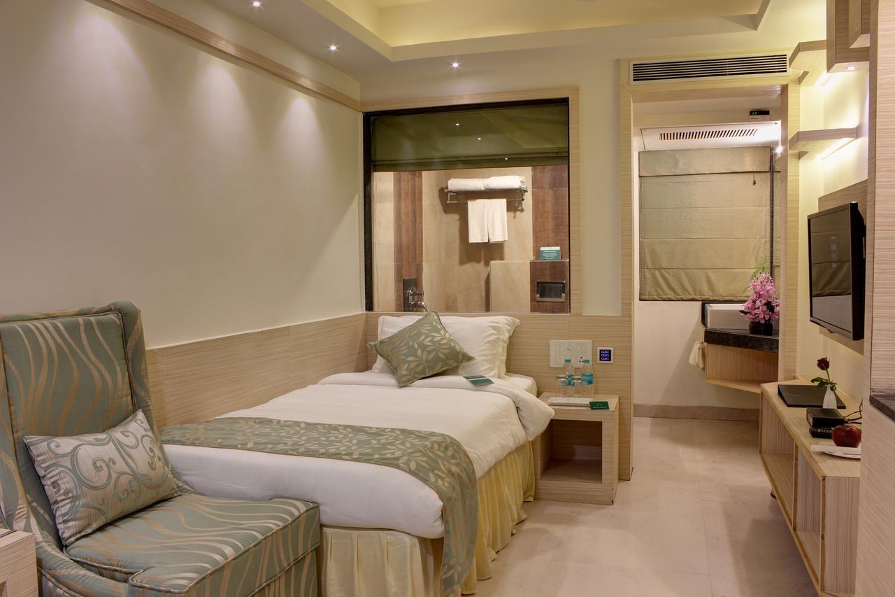 Golden Gate Hotel Indore Ngoại thất bức ảnh