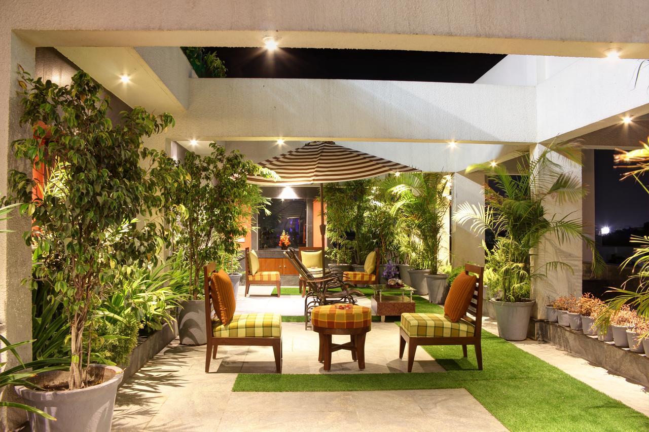 Golden Gate Hotel Indore Ngoại thất bức ảnh