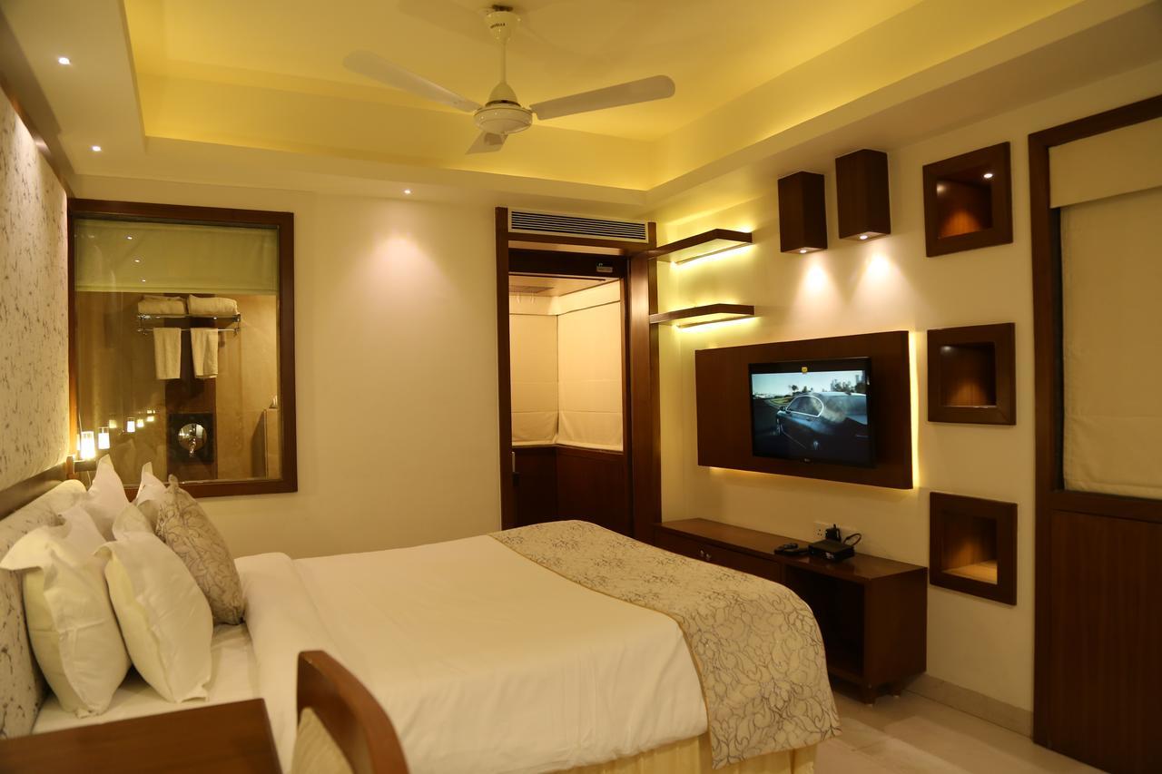 Golden Gate Hotel Indore Ngoại thất bức ảnh