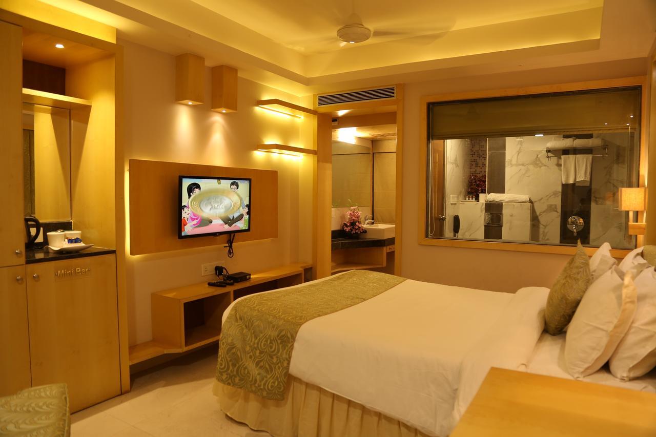 Golden Gate Hotel Indore Ngoại thất bức ảnh