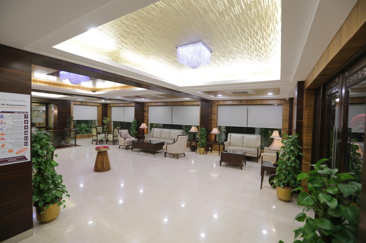 Golden Gate Hotel Indore Ngoại thất bức ảnh