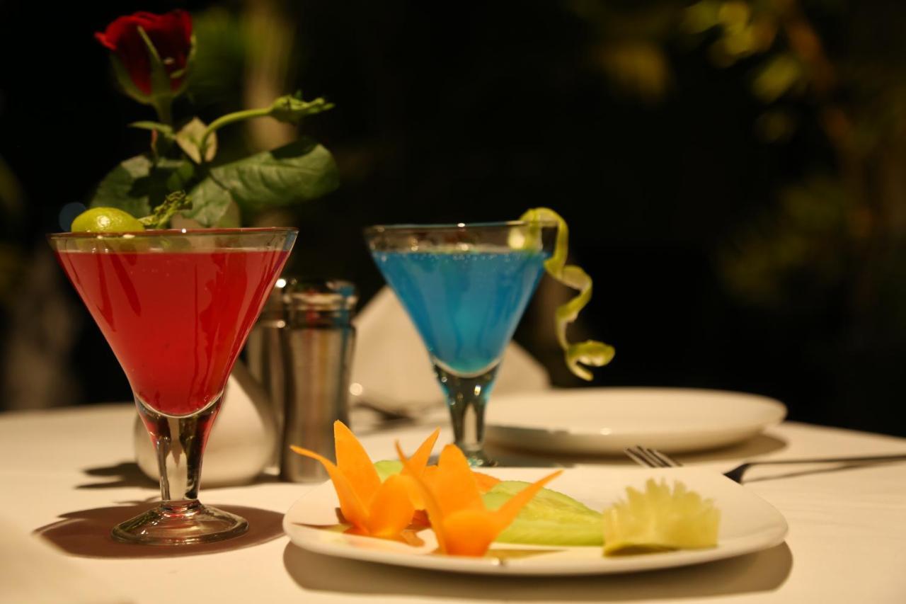 Golden Gate Hotel Indore Ngoại thất bức ảnh